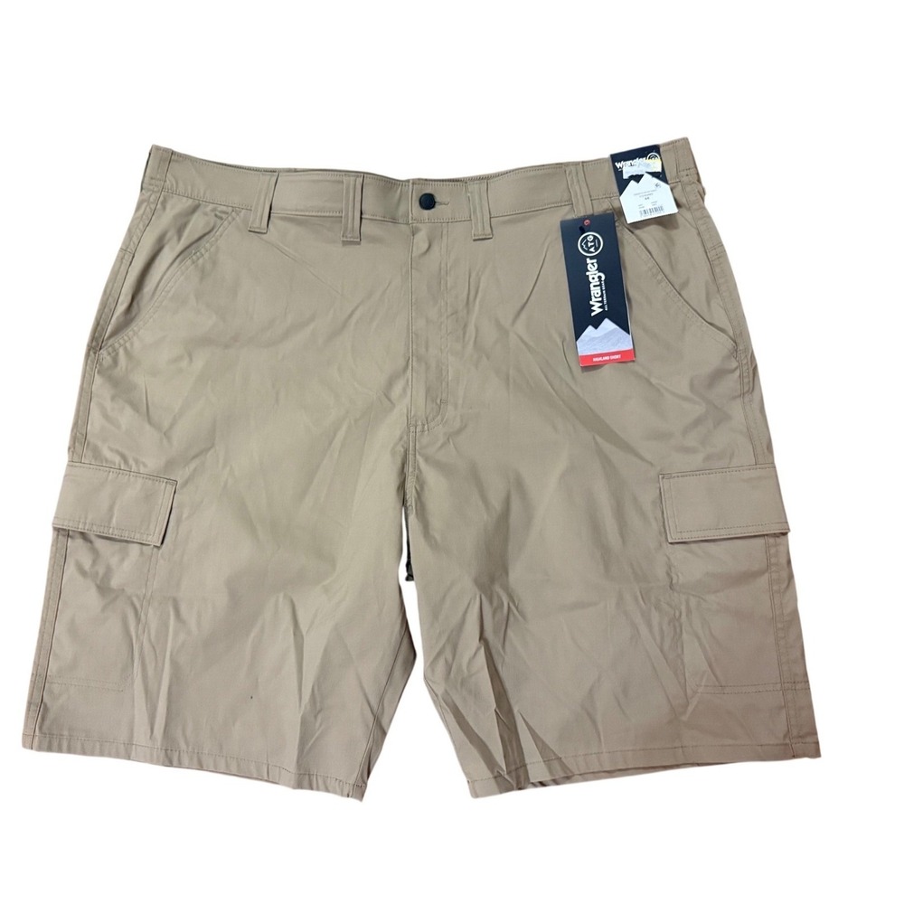 Wrangler ATG Highland Cargo Shorts Mens 44 Tan Stretch Performance‎